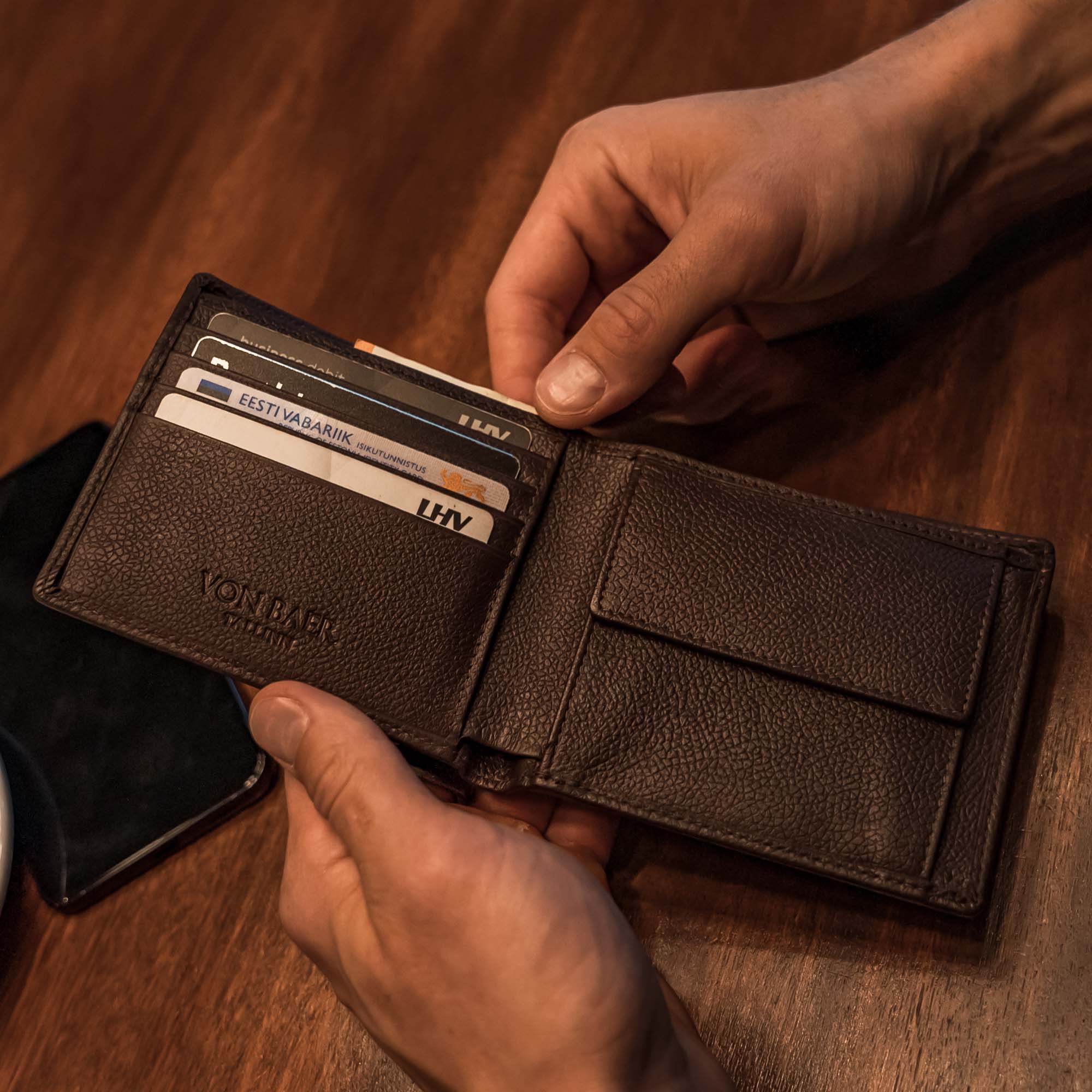 CALGARI Italian Buffalo Leather Minimalist Wallet – RFID Secure, Handmade In Italy, For Men & Women