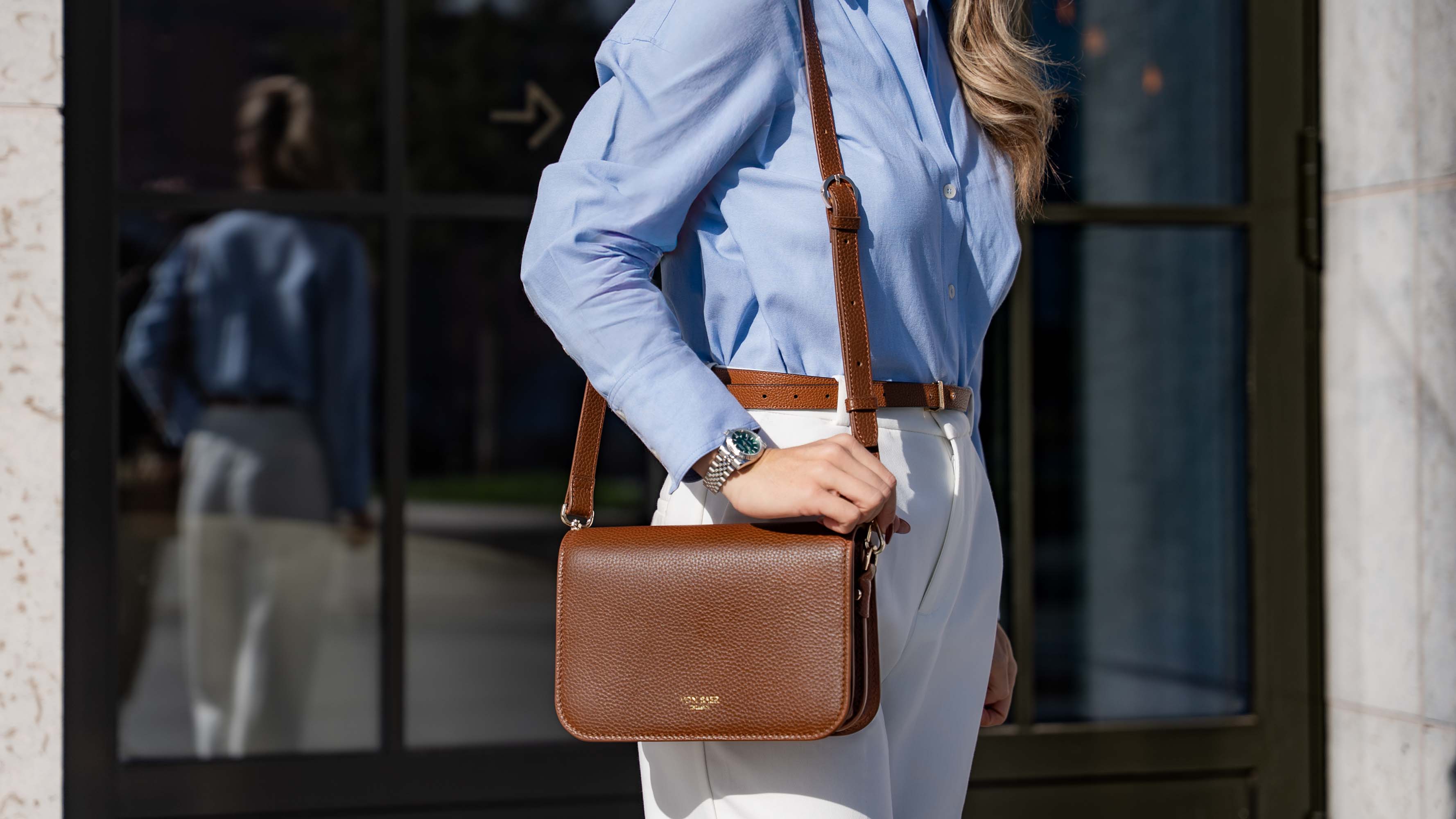 Isabella Grande Shoulder Bag Product Video