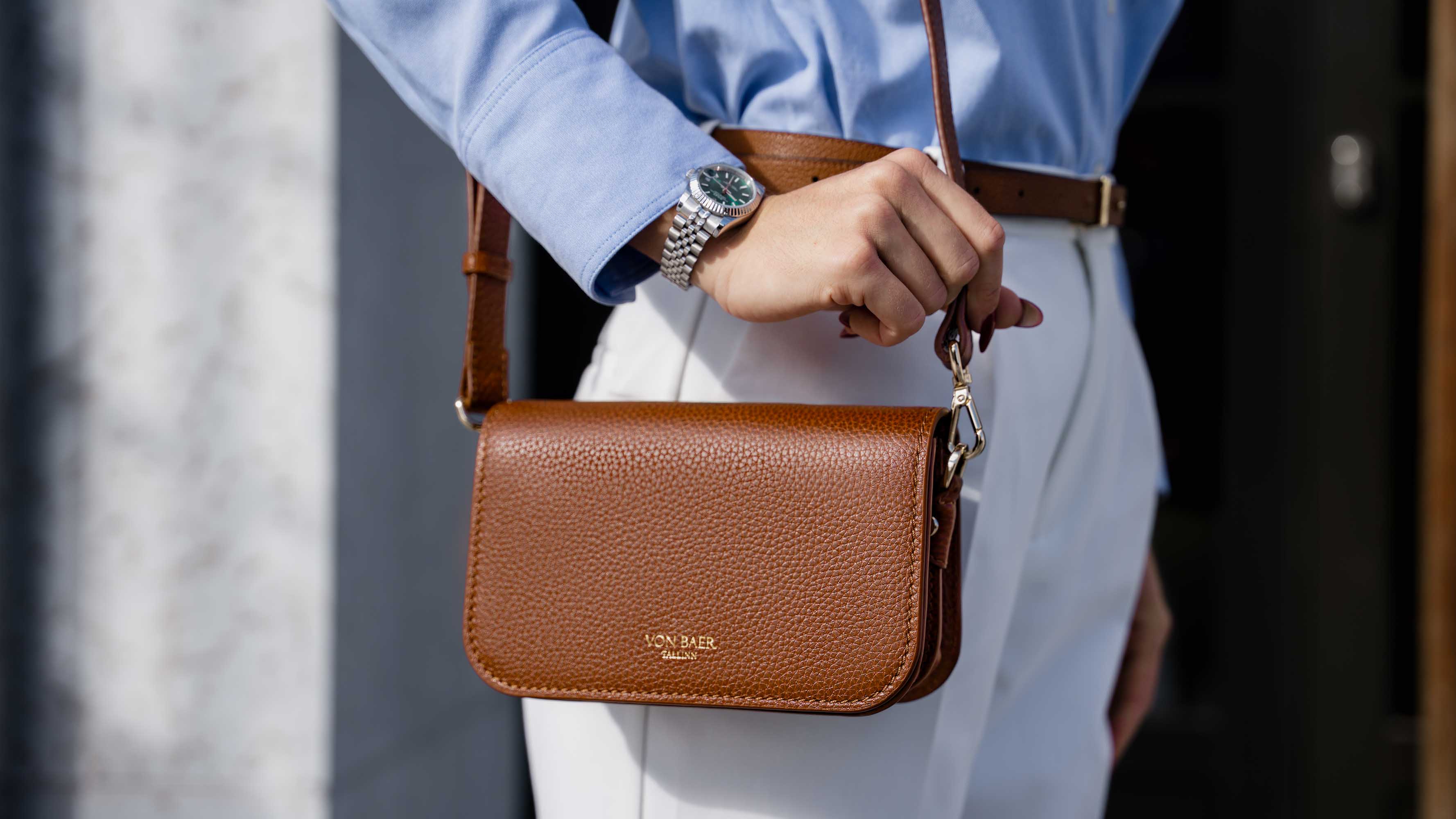 Isabella small shoulder bag main video