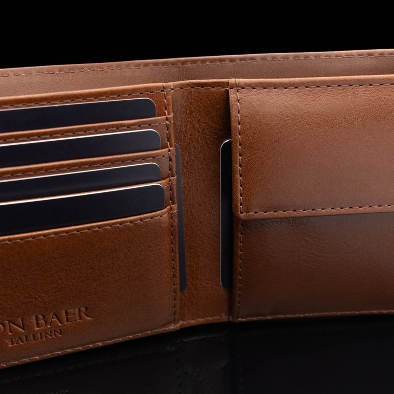 von baer classic bifold luxury italian leather mens wallet rfid protection middle card pockets close up