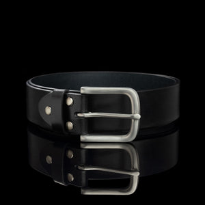 Von Baer classic black leather belt with a silver stainless steel buckle.