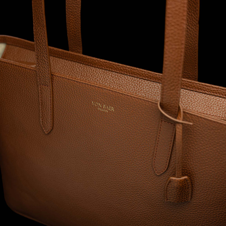 Von Baer Elegance cognac tan luxury leather tote bag close-up view