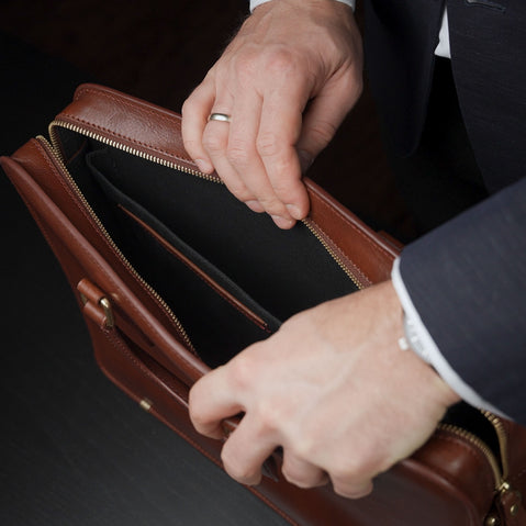 Men’s Von Baer Elegant high-quality slim full-grain leather laptop bag in brown, with inside cotton lining.