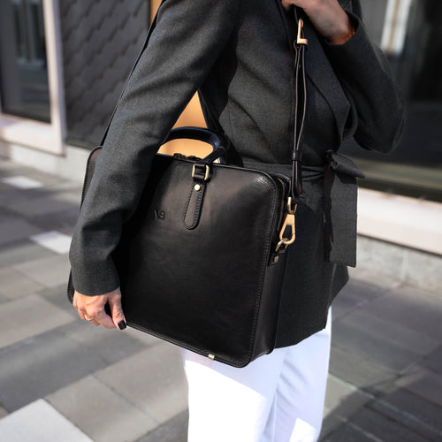 Elegant Black Leather Women\'s Bag La Martina Elegant Black Leather Shoulder Women main image 3