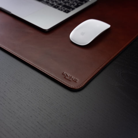 Von Baer Executive personalized large luxury leather desk mat in high-quality brown, featuring a Von Baer Tallinn logo.