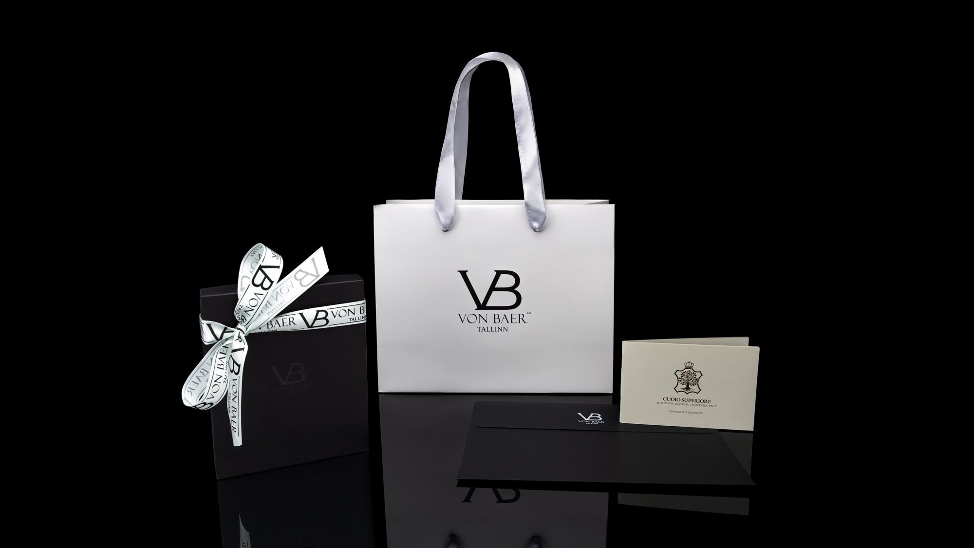 Von Baer gift packaging for leather wallets for men with Cuoio Superiore certificate, elegantly presented in a premium box.