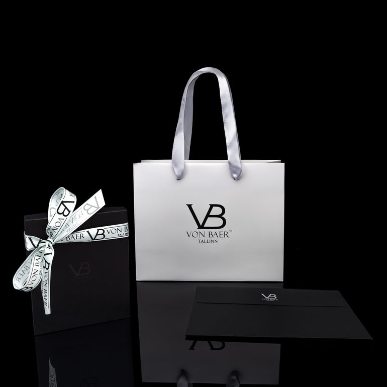 Von Baer gift packaging with leather wallets for men, neatly presented in an elegant box.