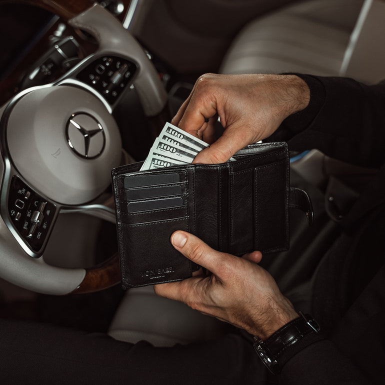 von baer heritage premium mens leather trifold wallet black lifestyle 2