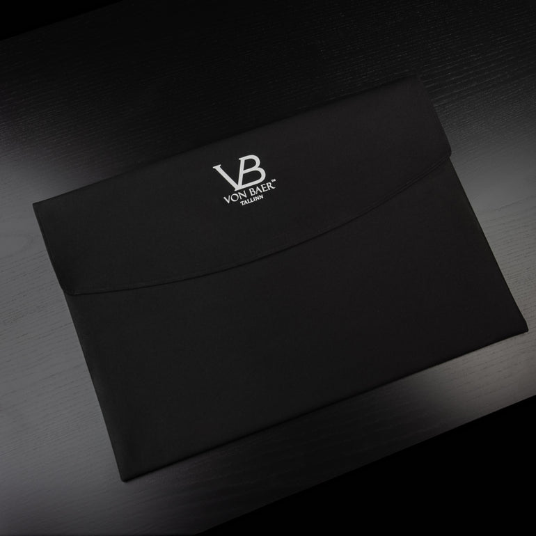 Von Baer large high quality luxury leather desk mat, in brown color, packed in a black durable bag, perfect as a gift idea.