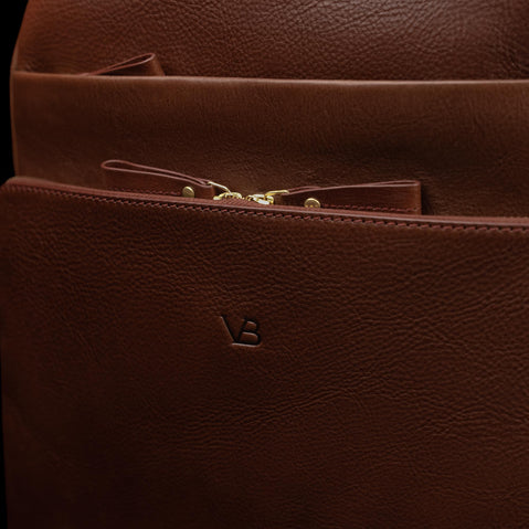 Von Baer Liberty men's full-grain leather backpack close-up of leather texture