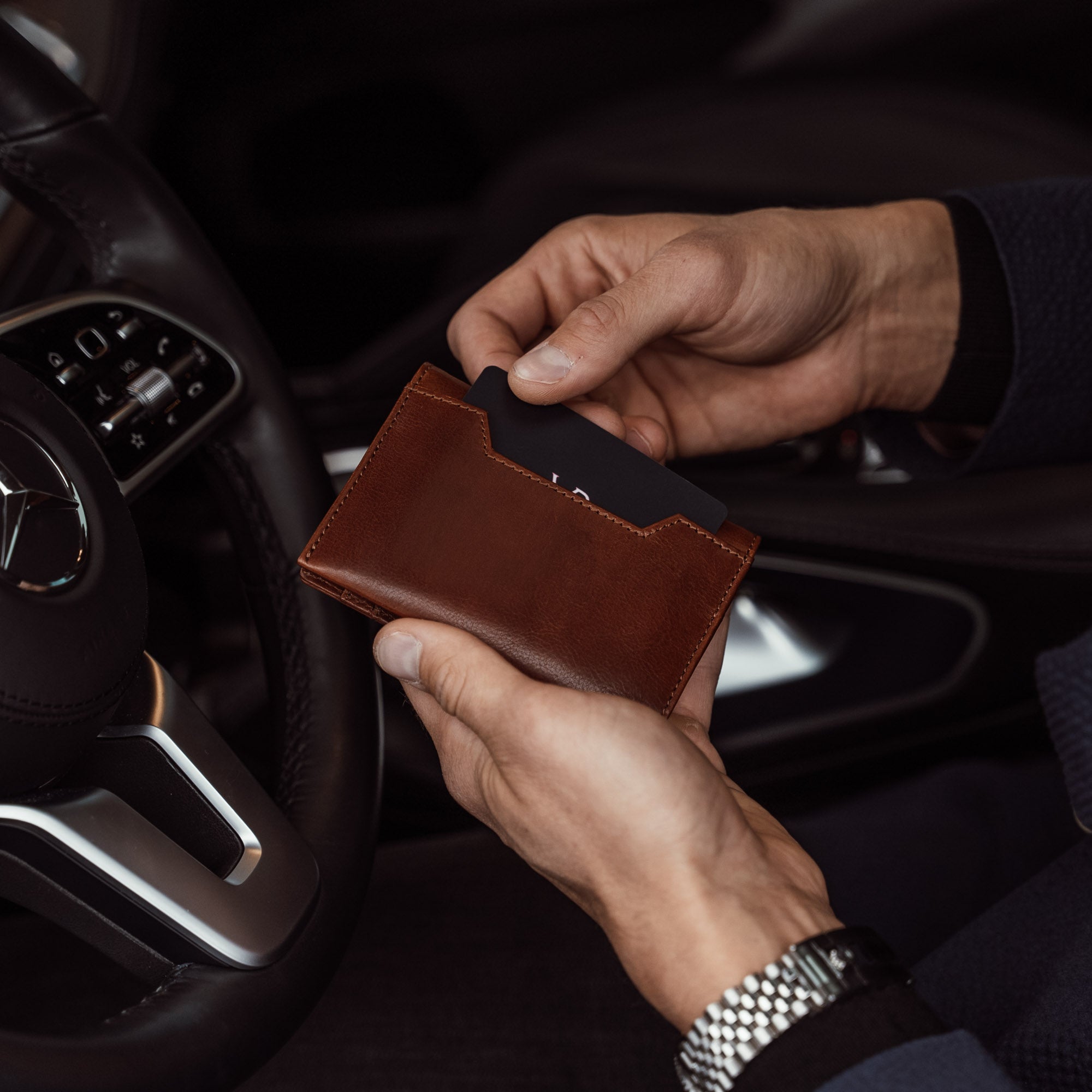 Leather Card Case Wallet for Men with RFID Protection - Von Baer