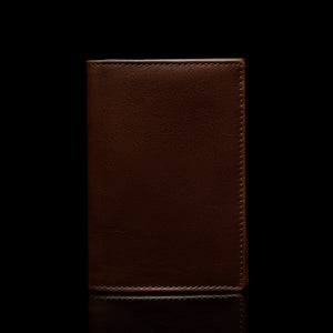 von baer minimalistic element leather card case solid brown front view