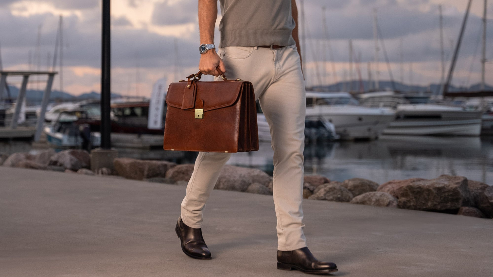 Von Baer No.1 Men's Full-Grain Leather Briefcase (Stylish Man, Luxury Marina)