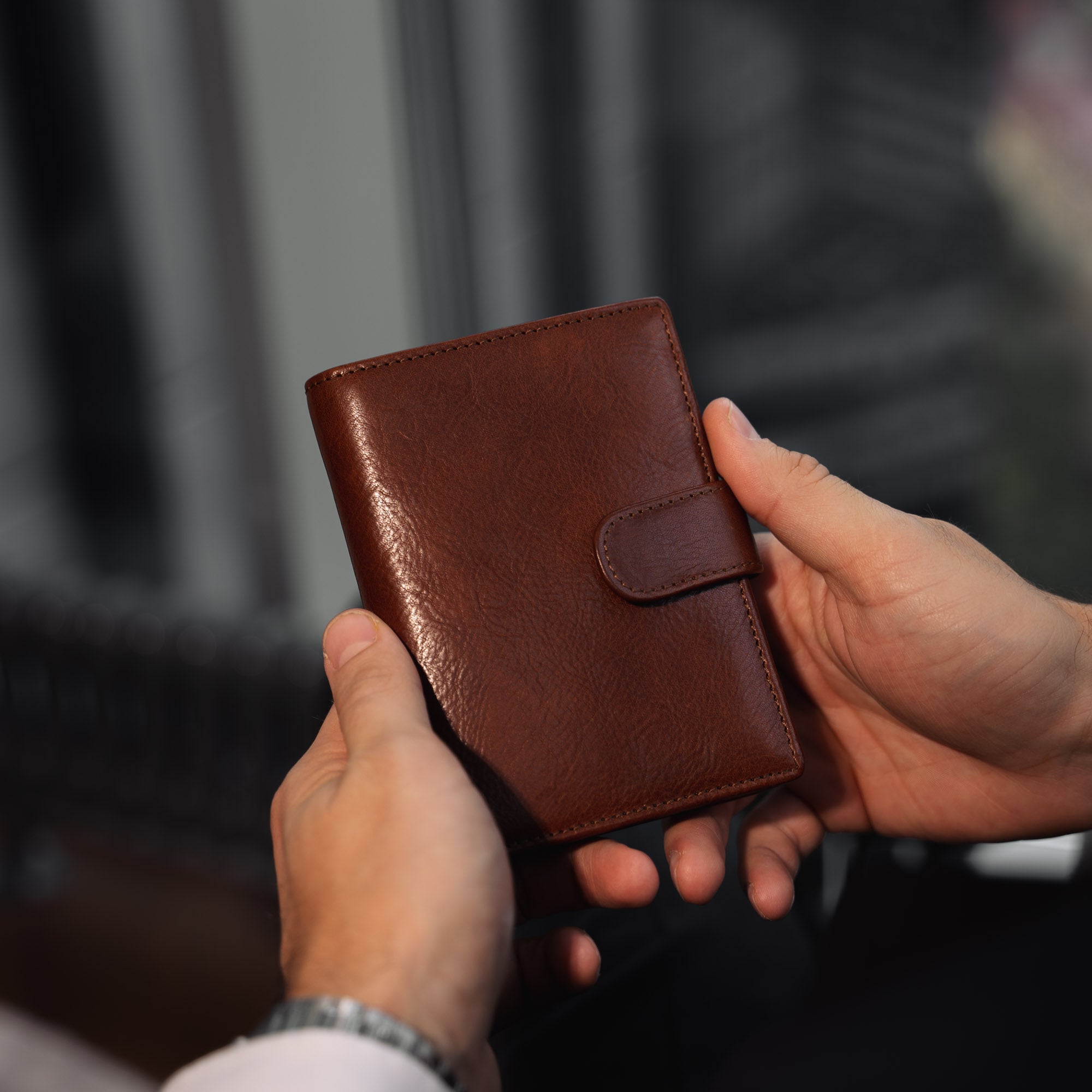 Italian Full Grain Leather Trifold Wallet for Men - Von Baer